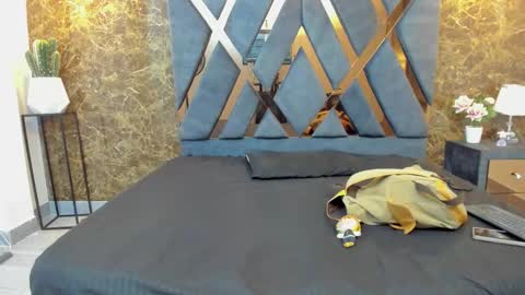 AsamiHattori  online show from October 2025 11:14:02 AM