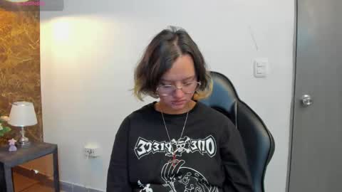 AsamiHattori  online show from November 2025 11:22:01 AM