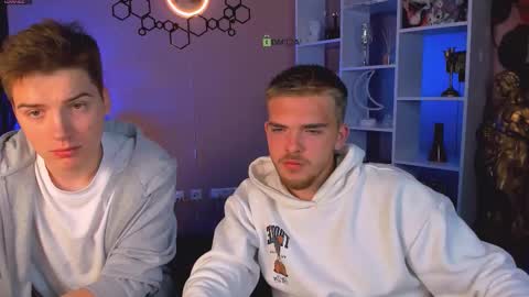 ash_raven_ online show from September 2025 07:37:02 PM