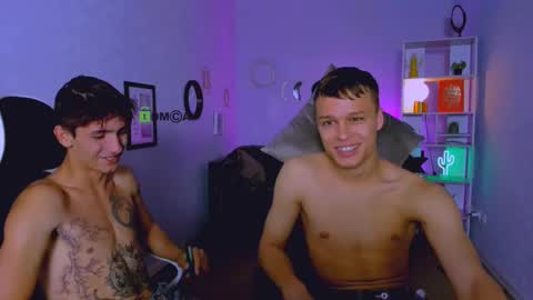 ash_raven_ online show from October 2025 02:31:02 AM