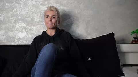 Asha online show from March 2025 03:05:01 PM