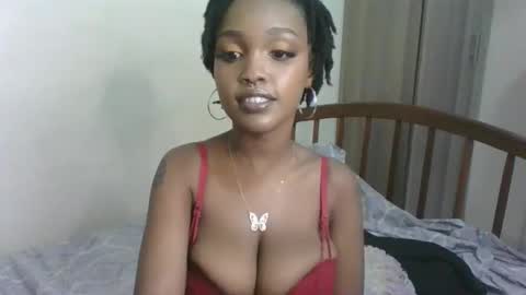 Snapshot of ashanti_reign chatting on September 2025 04:12:02 PM ashanti_reign online show from September 2025 04:12:02 PM