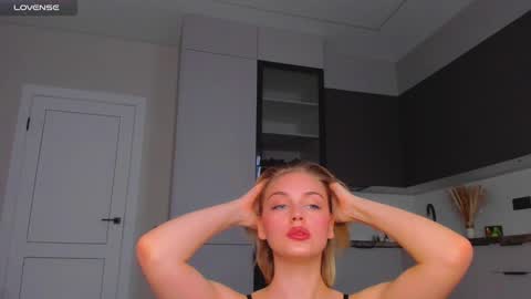 your pretty Ashley online show from December 2024 07:36:01 AM