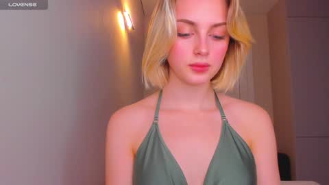 your pretty Ashley online show from December 2024 05:37:01 PM