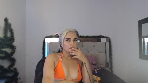 ashley__tylor online show from December 2024 07:28:01 AM