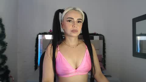 ashley__tylor online show from December 2024 06:03:02 AM