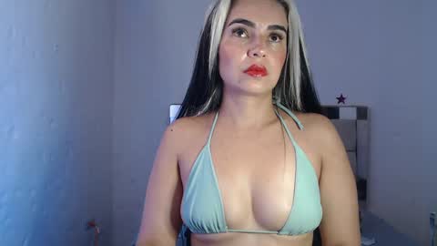 ashley__tylor online show from January 2025 11:42:01 PM