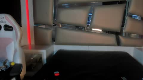 Snapshot of ashley_js chatting on October 2025 08:00:02 AM ashley_js online show from October 2025 08:00:02 AM