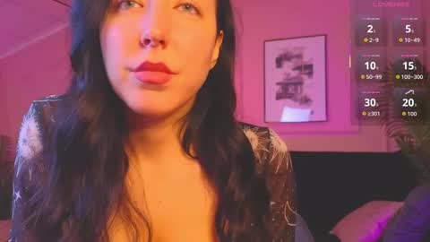 Snapshot of ashley_luxy chatting on November 2025 09:07:01 PM Ashley online show from November 2025 09:07:01 PM