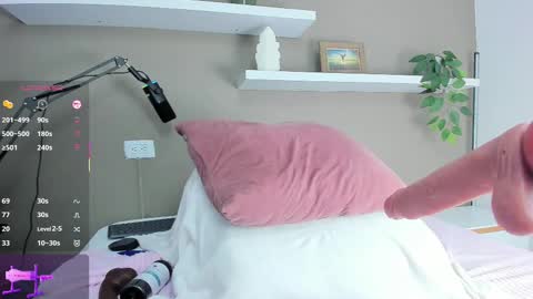 Snapshot of ashley_nicoll chatting on November 2025 01:35:02 PM Ashley online show from November 2025 01:35:02 PM