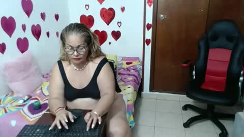 ashley pink11 online show from January 2025 01:39:02 AM