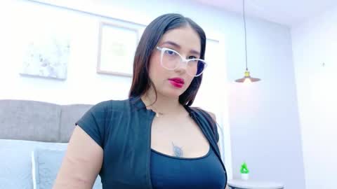 Ashley Evans online show from September 2025 09:17:02 PM