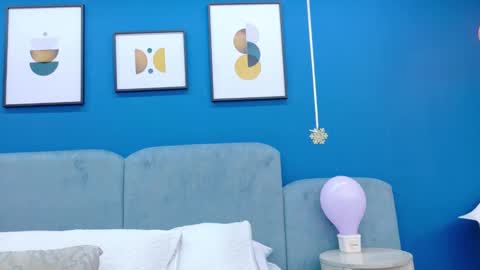 Ashley Evans online show from October 2025 08:22:01 PM