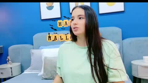 Ashley Evans online show from October 2025 08:24:02 PM