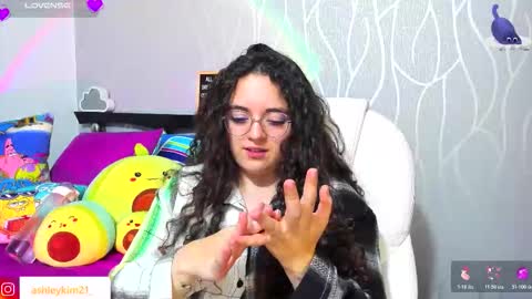 Snapshot of ashleykiim_ chatting on November 2025 01:41:02 AM .. Ashley .. online show from November 2025 01:41:02 AM