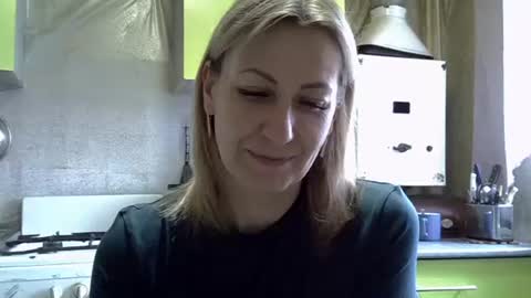 Snapshot of ashleyxhoney chatting on October 2025 06:56:02 AM AshleyXHoney online show from October 2025 06:56:02 AM