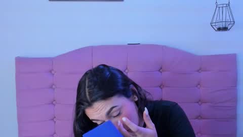 kylie online show from October 2025 02:22:02 AM