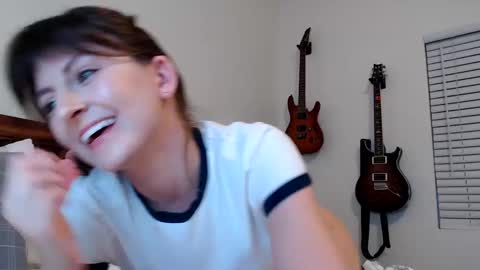 Snapshot of ashleyyylove13 chatting on October 2025 05:50:02 AM Ashley Love online show from October 2025 05:50:02 AM