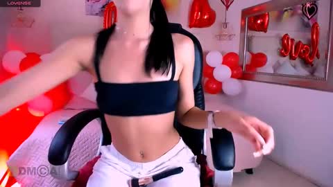 Ashlie  online show from February 2025 09:17:01 PM