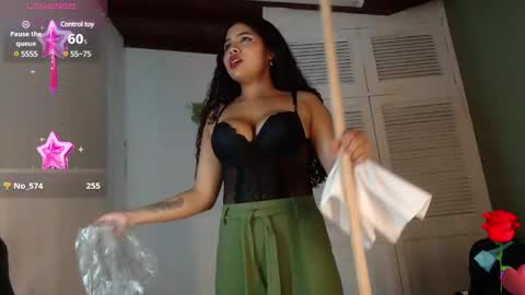 ashly online show from February 2025 09:04:01 PM