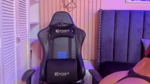 ashlye_miller_ online show from December 2024 04:17:02 AM