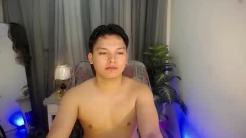 Snapshot of asian_handsomexx chatting on October 2025 08:18:01 AM asian_handsomexx online show from October 2025 08:18:01 AM