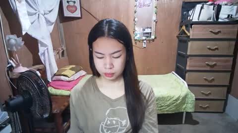 asian_llory online show from October 2025 10:20:02 PM