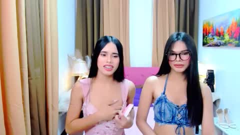 mooreen online show from October 2025 12:02:02 PM