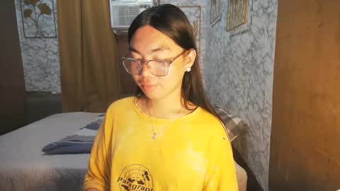 Snapshot of asian_rhean chatting on September 2025 11:43:01 PM Rhean online show from September 2025 11:43:01 PM