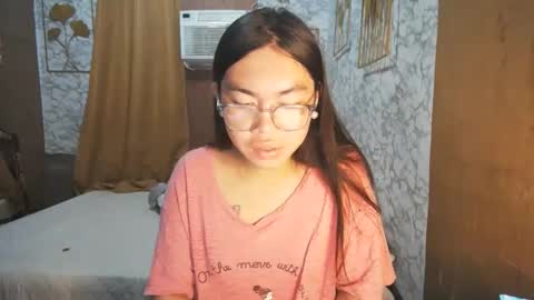 Snapshot of asian_rhean chatting on October 2025 10:40:02 PM Rhean online show from October 2025 10:40:02 PM