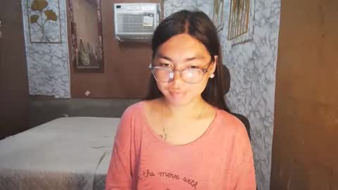 Snapshot of asian_rhean chatting on October 2025 10:51:01 PM Rhean online show from October 2025 10:51:01 PM