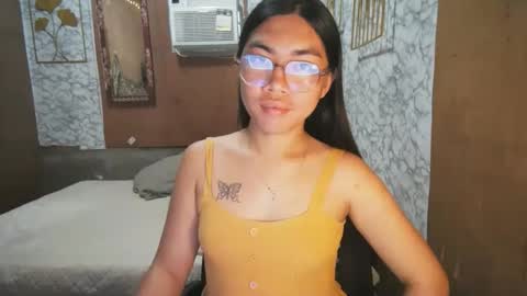 Snapshot of asian_rhean chatting on November 2025 11:03:01 PM Rhean online show from November 2025 11:03:01 PM