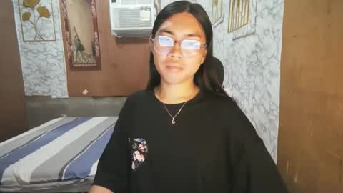 Snapshot of asian_rhean chatting on November 2025 11:25:01 PM Rhean online show from November 2025 11:25:01 PM