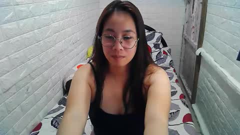 Snapshot of asian_sexydimples chatting on October 2025 11:42:02 AM Trixie online show from October 2025 11:42:02 AM