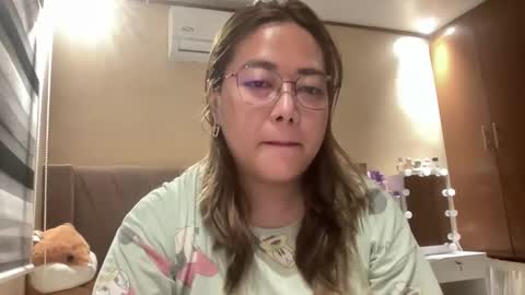 Snapshot of asianbunny10 chatting on October 2025 06:25:02 AM Curvy online show from October 2025 06:25:02 AM