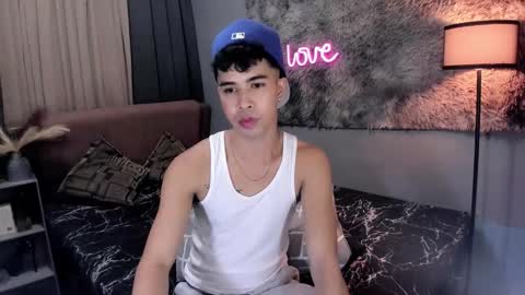 asiancum_peter online show from September 2025 11:26:02 AM