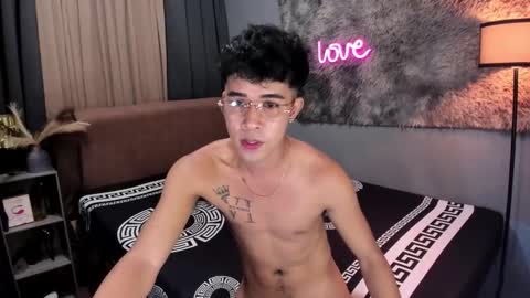 asiancum_peter online show from October 2025 01:22:01 AM
