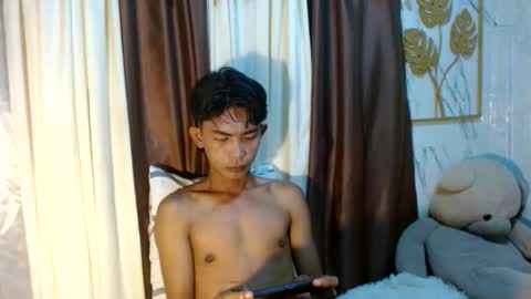 Nico online show from October 2025 02:44:01 AM