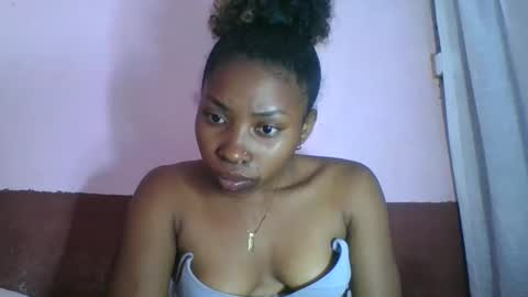 Snapshot of asmiraa chatting on November 2025 03:47:01 PM asmiraa online show from November 2025 03:47:01 PM