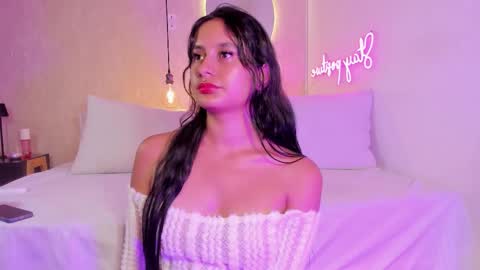 ashley  online show from October 2025 10:21:01 PM