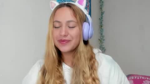 Ashly  online show from October 2025 07:01:01 PM