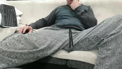 Snapshot of asshunnter chatting on December 2024 05:26:02 PM MARCO online show from December 2024 05:26:02 PM