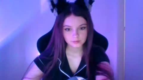 Snapshot of astradream_ chatting on September 2025 03:47:02 PM astradream_ online show from September 2025 03:47:02 PM