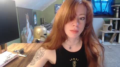 AstraeaSiren online show from January 2025 06:23:01 PM