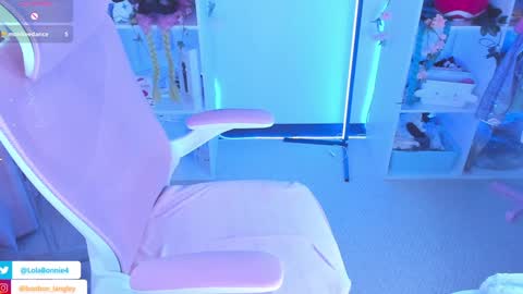 Snapshot of asuka_langleysoryu chatting on February 2025 09:18:01 PM Bonnie online show from February 2025 09:18:01 PM