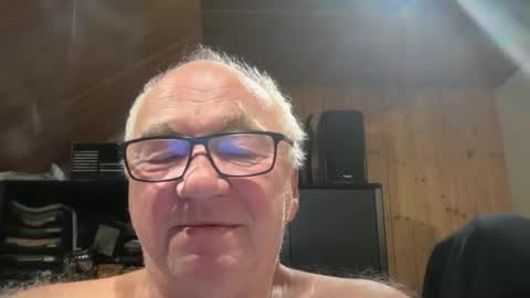 Snapshot of asusandy chatting on October 2025 03:56:01 AM asusandy online show from October 2025 03:56:01 AM