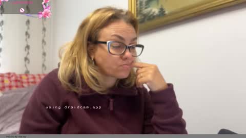 Atanasia online show from October 2025 11:06:01 AM