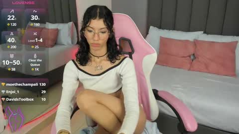 Atenea online show from December 2024 03:22:01 PM