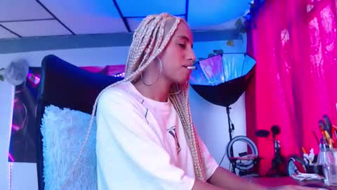 Snapshot of ateneasairce chatting on September 2025 03:26:01 PM Atenea online show from September 2025 03:26:01 PM