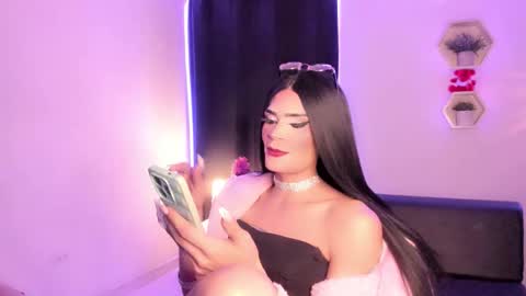 ateneataylor online show from September 2025 03:50:01 AM